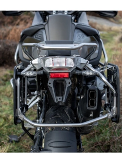 Adapter Kriega OS-Platform do montażu miękkiego bagażu na fabrycznych stelażach BMW GS Adventure