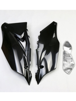 Osłony boczne tylne UFO do Kawasaki KXF 250 (21-), KXF 450 (19-) czarne