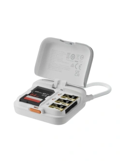 Pokrowiec i czytnik kart Insta360 2in1 biały