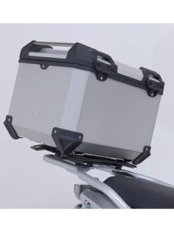 Zestaw: kufer centralny srebrny TRAX ADV + stelaż Adventure-rack SW-Motech CF Moto 700 MT (24-)/ 800 MT (21-25) [poj.: 38l]