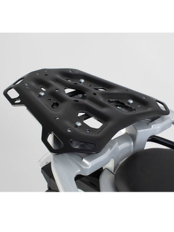 Zestaw: kufer centralny czarny TRAX ADV + stelaż Adventure-rack SW-Motech YAMAHA XT1200Z / ZE Super Tenere (10-) [pojemność: 38 L]