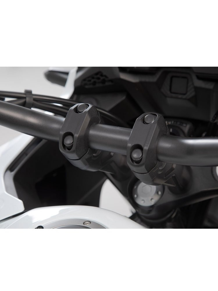 Zestaw podwyższający kierownicę SW-MOTECH Aprilia, Honda, KTM, Suzuki, Yamaha (wybrane modele) [H: 20mm]