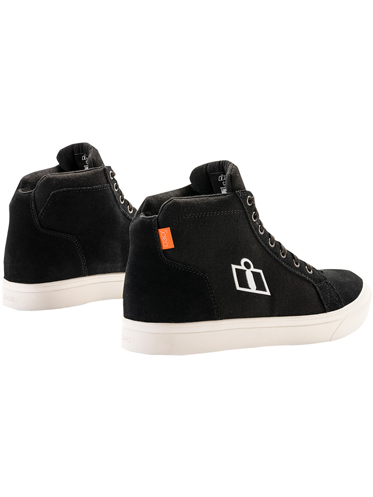 Buty motocyklowe Icon Carga CE czarno-białe