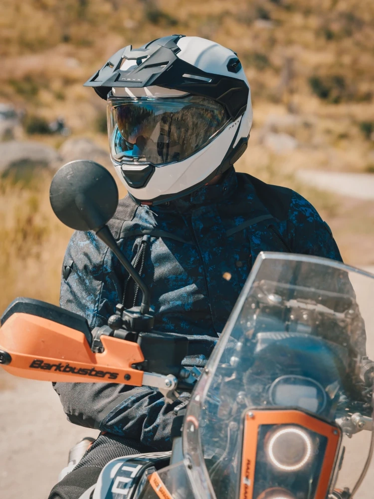 Kask adventure Nexx X.Lifecountry Plain biały