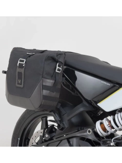 Zestaw sakw bocznych Legend Gear LC2 ze stelażami SW-Motech Husqvarna Svartpilen (23-)/ Vitpilen 401 (23-25) czarno-brązowe [poj.: 2 x 13,5 L]