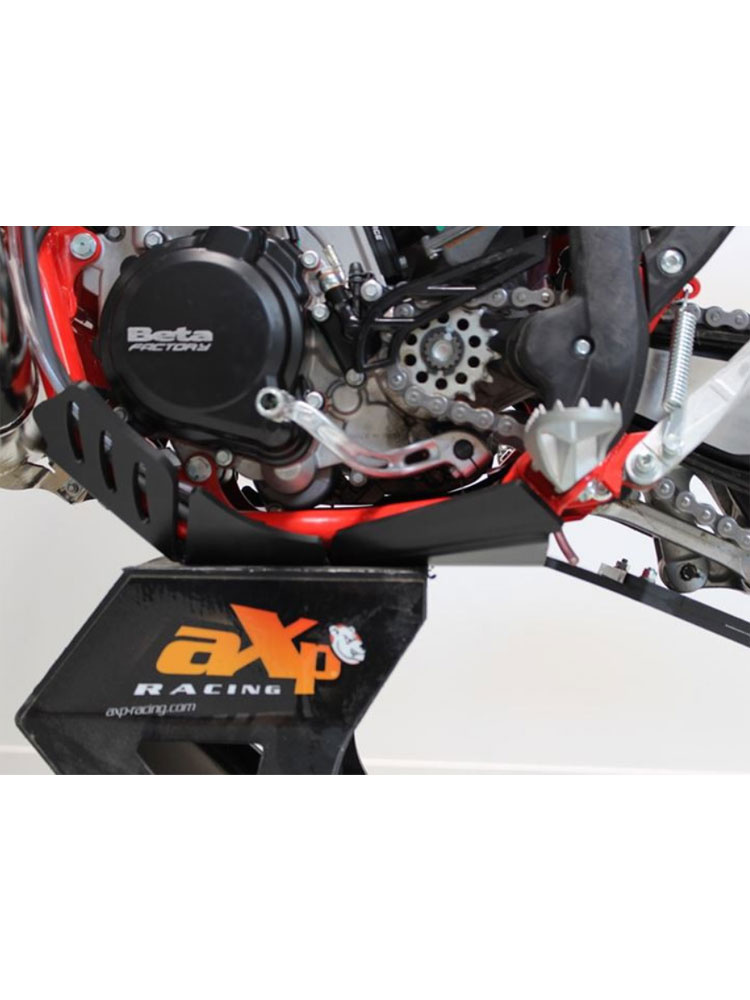 Płyta pod silnik AXP Racing Beta 250RR/300RR/300RR Race (20-24) z osłoną kiwaka czarna
