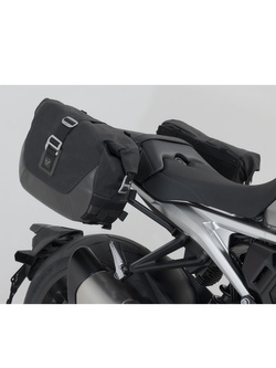 Zestaw sakw bocznych i LEGEND GEAR LC2/LC1 Black ze stelażami do Honda CB1000R (21-25)
