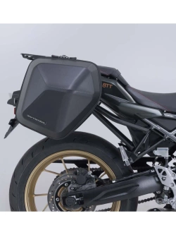 Zestaw: kufry boczne plastikowe Urban ABS + stelaże SLC SW-Motech Suzuki GSX-8T/ TT (25-) [poj.: 2 x 16,5l]