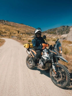 Kask adventure Nexx X.Lifecountry Plain biały