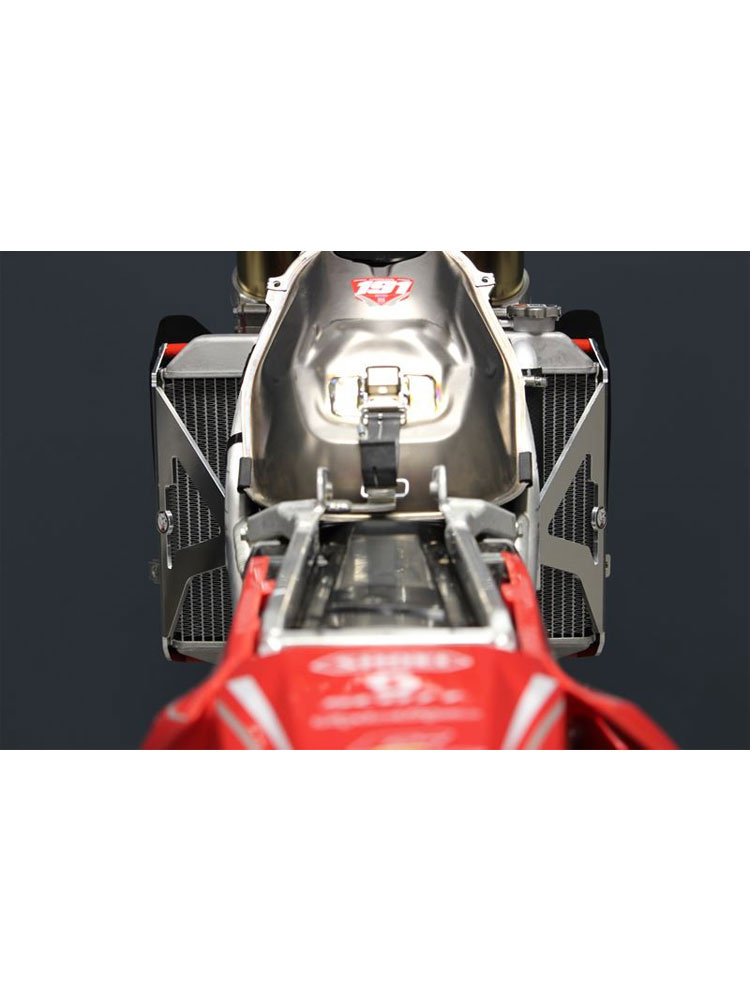 Wzmocnienie chłodnicy AXP Racing Beta 125RR/250RR/300RR/Race (20-23)