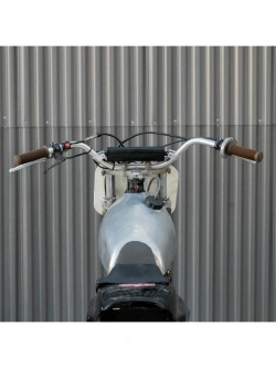 Manetki motocyklowe Biltwell Kung Fu TPV do kierownic o średnicy 25.4 [mm] brązowe