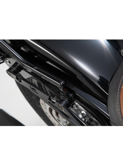 Zestaw montażowy do bocznych kufrów SLH HARLEY-DAVIDSON Softail Breakout / Deluxe S (FXBRS) ST1 (17-20), Softail Low Rider (17-), Softail Slim (FLSL) (17-20), Street Bob 1746 (17-20), Softail Standard (20-25)