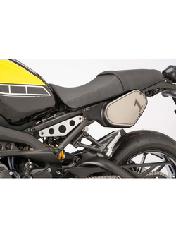 Panel boczny Retro PUIG do Yamaha XSR900 16-19 (karbonowy)