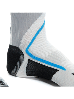 Skarpety motocyklowe krótkie Dainese Dry Mid biało-czarno-niebieskie