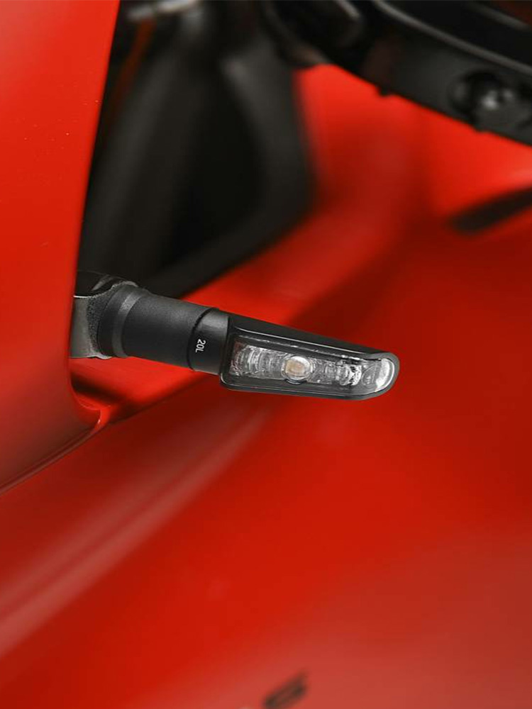 Zestaw montażowy do kierunkowskazów Rizoma Leggera na owiewce do Ducati Panigale V2 (2020-)/Panigale V4 1100 (2018-) czarny