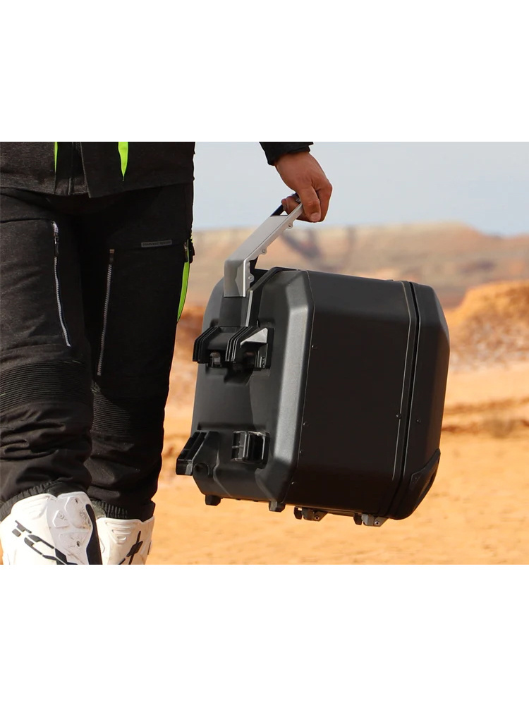 Kufer aluminiowy boczny Shad Terra TR36L lewy (pojemność: 36 litrów) czarny