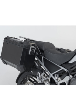 Zestaw: kufry boczne + kufer centralny TRAX ADV + stelaże SW-MOTECH do motocykla Triumph Tiger 1200 GT / Pro / Rally Pro (22-) czarne