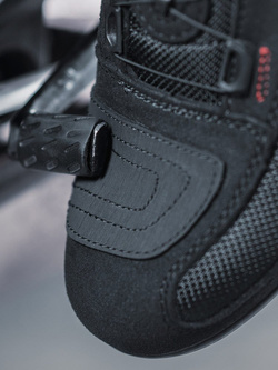 Buty motocyklowe Shima Exo Vented czarno-czerwone