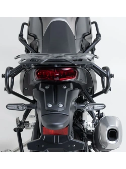 Zestaw: kufry boczne plastikowe Urban ABS + stelaże SLC SW-Motech Yamaha Tenere 700 (19-)/ World Raid (22-)/ World Rally (24-)/ Rally/ Extreme (24-) [poj.: 2 x 16,5l]