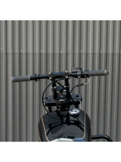 Manetki motocyklowe Biltwell Kung Fu TPV do kierownic o średnicy 25.4 [mm] szare