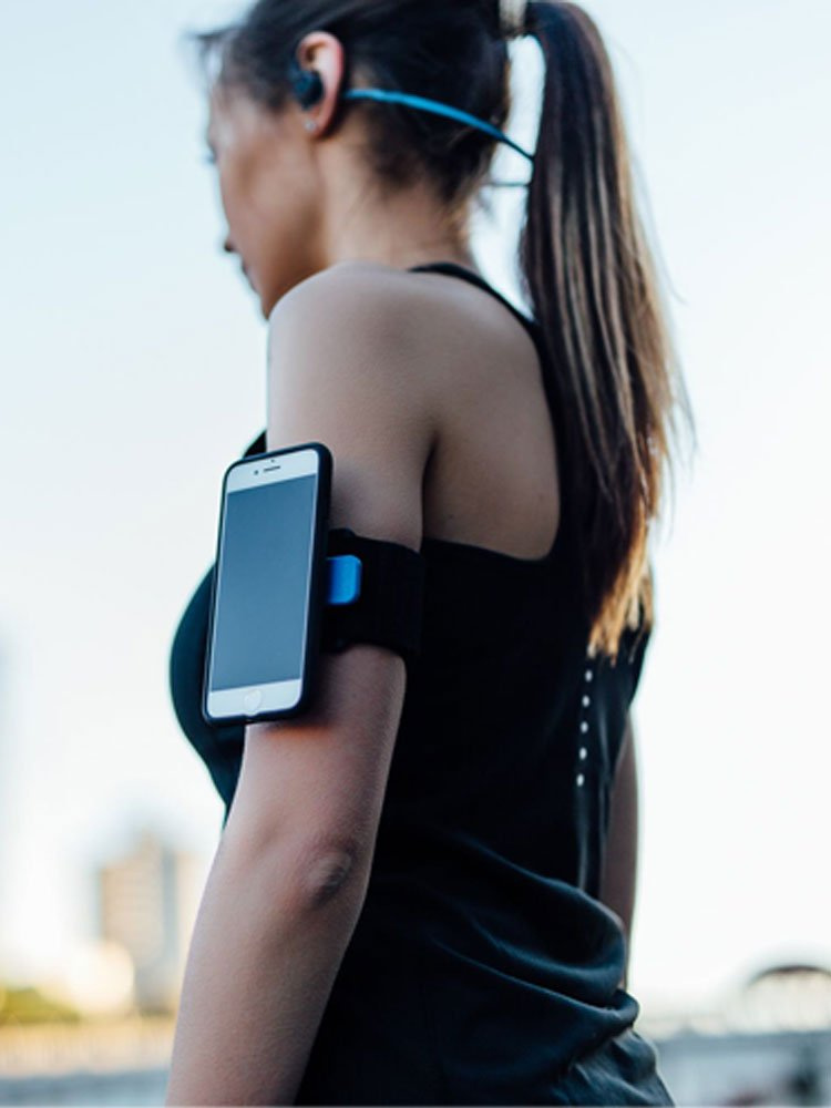 Zestaw do biegania: etui MAG na telefon iPhone 16e (magnetyczne) + opaska sportowa Quad Lock