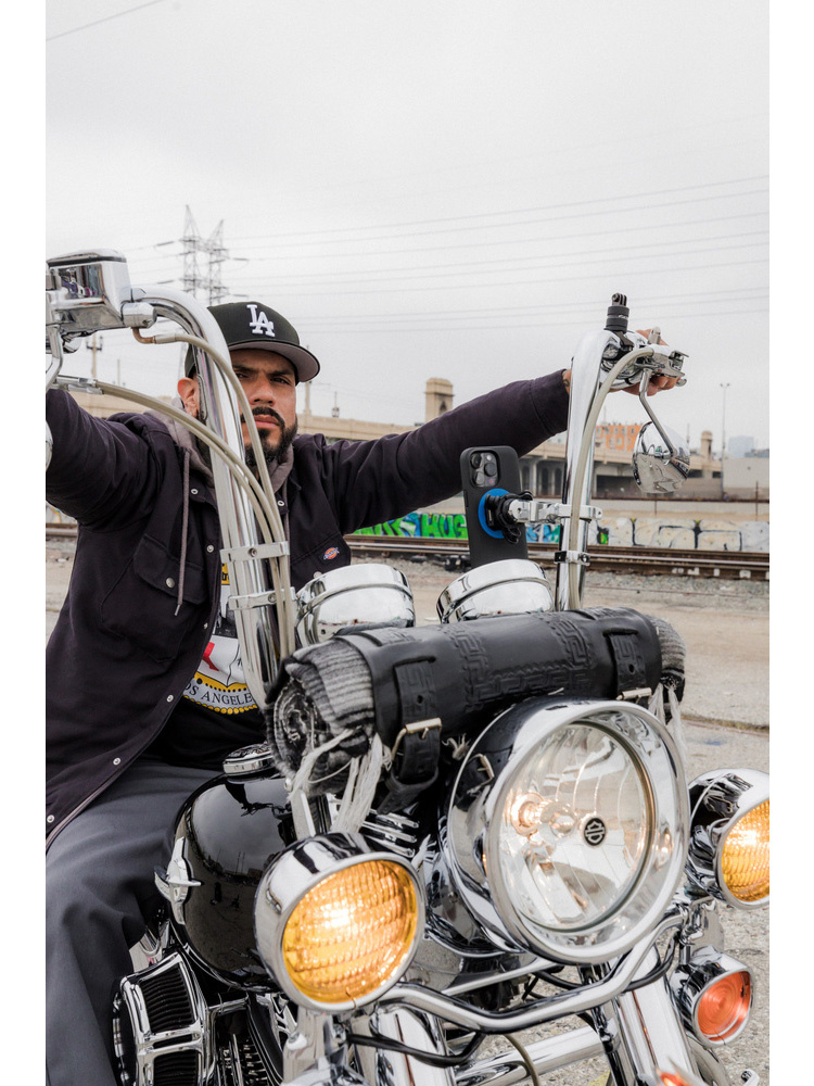 Uchwyt montowany na kierownicy motocykla Quad Lock PRO chromowany