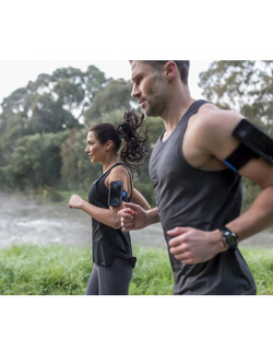 Zestaw do biegania: etui na telefon iPhone 14, wodoodporny pokrowiec oraz opaska sportowa Quad Lock