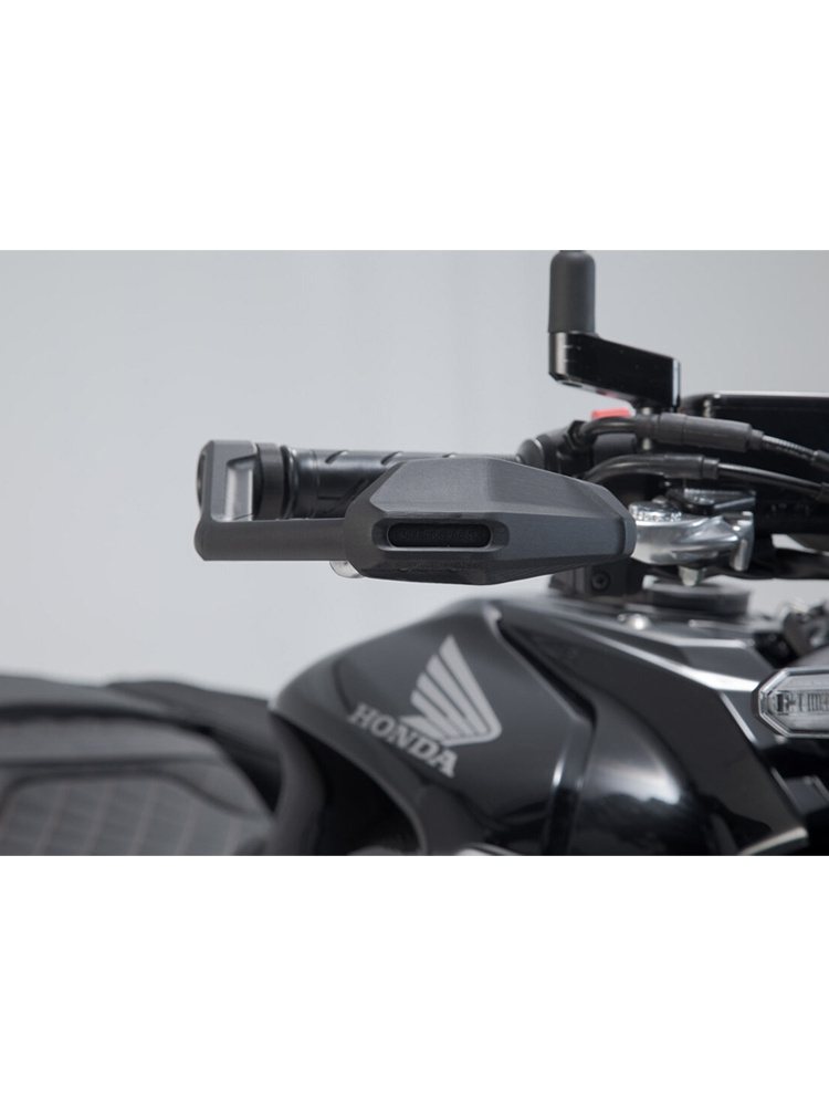 Osłony klamki hamulca i sprzęgła z osłoną przed wiatrem Sw-Motech Honda CB650R (18-), CB500F (18-25), CB500 Hornet (24-), Kawasaki Z650 (16-22)