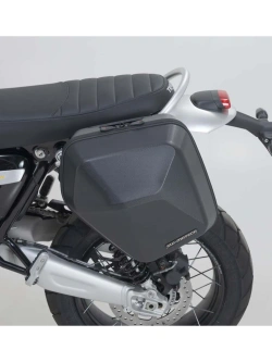 Zestaw: kufer boczny plastikowy URBAN ABS + stelaż SLC SW-Motech Triumph Scrambler 1200 X/ XC/ XE [poj.: 16,5l; na lewą stronę]