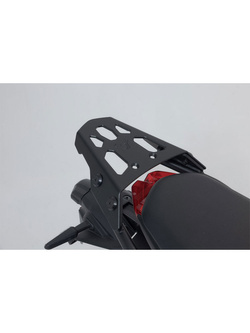 Zestaw: kufer centralny plastikowy Urban ABS + stelaż Street-Rack SW-MOTECH Yamaha MT-09 (20-23)[pojemność 16-29l]