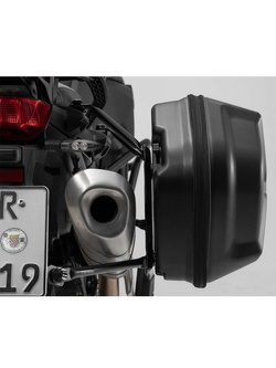 Zestaw: kufry boczne + stelaże ABS Aero System SW-Motech do Yamaha XJR 1200 4PU (95-99) [pojemność: 2 x 25 L]