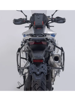 Zestaw: kufry boczne + stelaże Pro TRAX ADV SW-Motech Voge 900 DSX (23-) srebrne [poj.: 45 + 37l]