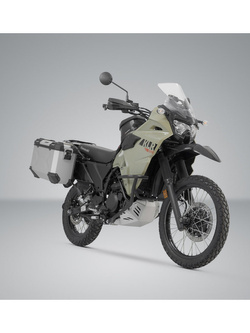 Zestaw: kufry boczne + stelaże PRO TRAX ADV SW-MOTECH 45/37 do motocykla Kawasaki KLR 650 / S (22-) (pojemność 37 i 45 L) srebrne