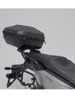 Zestaw: kufer centralny plastikowy + stelaż URBAN ABS SW-MOTECH Honda X-ADV (20-), RH10  [pojemność 16-29 L]