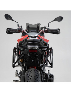 Zestaw: kufry boczne + stelaże PRO TRAX ADV SW-MOTECH 37/37 L do motocykla BMW F 900 R / XR [19-] [pojemność 2 x 37 L]