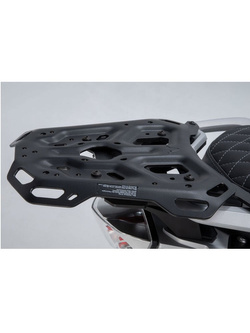 Zestaw: kufer centralny srebrny TRAX ADV + stelaż Street-rack SW-Motech Suzuki GSF 600/650/1250/1200 Bandit/S / GSX 650F/1250F/1400 [pojemność 38 L]
