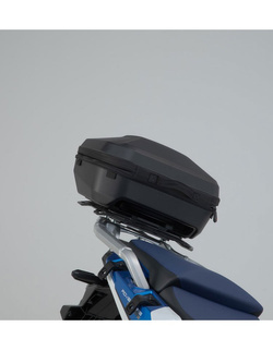 Zestaw: kufer centralny plastikowy + stelaż URBAN ABS SW-MOTECH Honda CRF 1100L Africa Twin/ Adventure Sports (19-), CRF1100 L Africa Twin ES / Adventure Sport ES (23-) [pojemność 16-29 L]