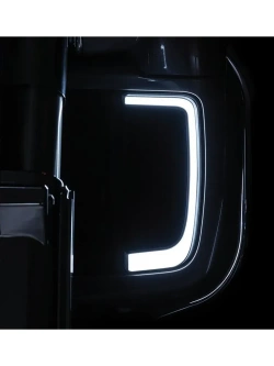 Kratki ozdobne z oświetleniem LED Kuryakyn Harley Davidson (wybrane modele) czarne