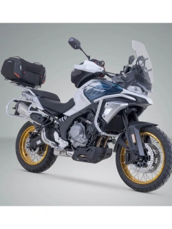 Zestaw: torba na tył Rackpack + stelaż Adventure-Rack SW-Motech CF Moto 700 MT (24-)/ 800 MT (21-25)  [poj.: 32,0-42,0 l]