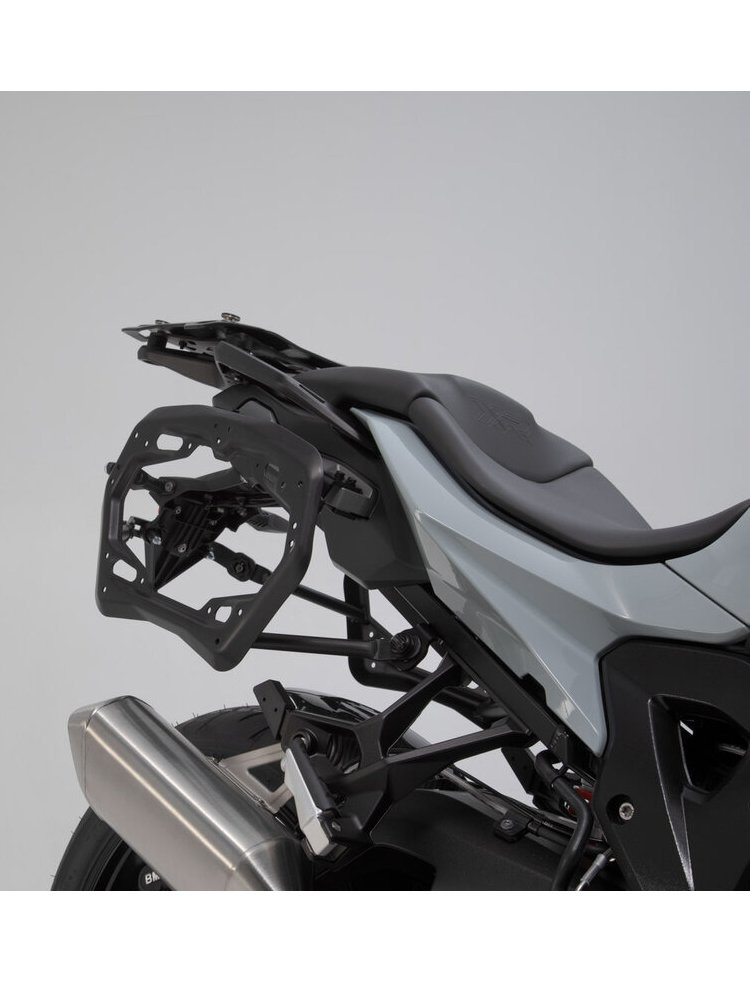 Zestaw: kufry boczne TRAX ADV + stelaże PRO Sw-Motech BMW S 1000 XR (19-) (pojemność: 2 x 45 L) srebrne