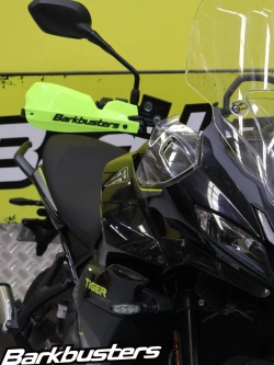Zestaw montażowy osłon dłoni Barkbusters Triumph Tiger Sport 800 (25-) czarny