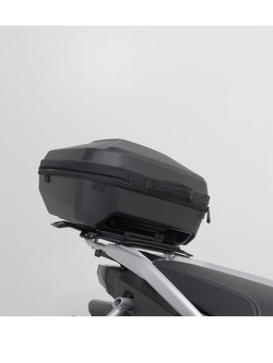Zestaw: kufer centralny plastikowy Urban ABS + stelaż SW-MOTECH do Voge 300 Rally LX300GY-G (22-) [pojemność 16-29 L]