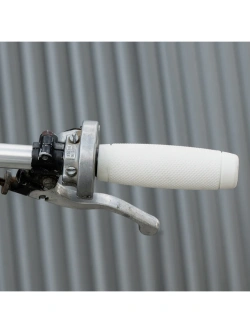 Manetki motocyklowe Biltwell Recoil TPV do kierownic o średnicy 22 [mm] białe