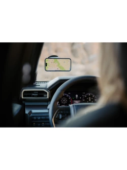 Zestaw do samochodu: etui MAG na telefon iPhone 17e (magnetyczne) oraz mocowanie Quad Lock