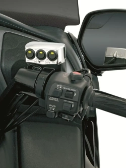 Przełączniki do obwodów świetlnych Kuryakyn Harley Davidson/ Yamaha (wybrane modele) czarno-srebrne