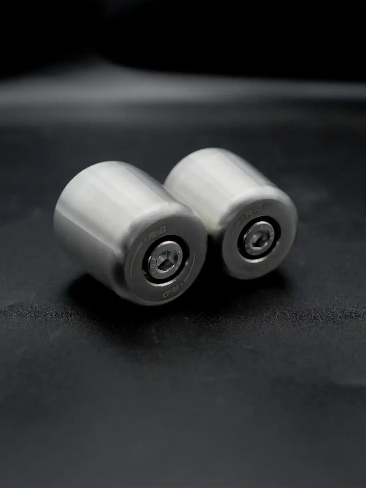 Koncówki kierownicy motocyklowej R&G Racing BMW/ Yamaha (wybrane modele) srebrne