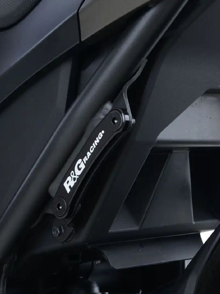 Mocowanie wydechu z zaślepką podnóżka R&G czarne Honda CBR 500 R (13-15)/ CB 500 F (13-15)/ CB 500 X (13-16)