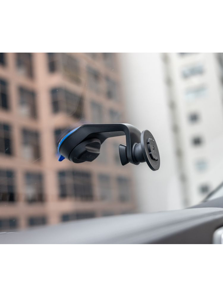 Zestaw do samochodu: etui na telefon iPhone 15 oraz mocowanie Quad Lock