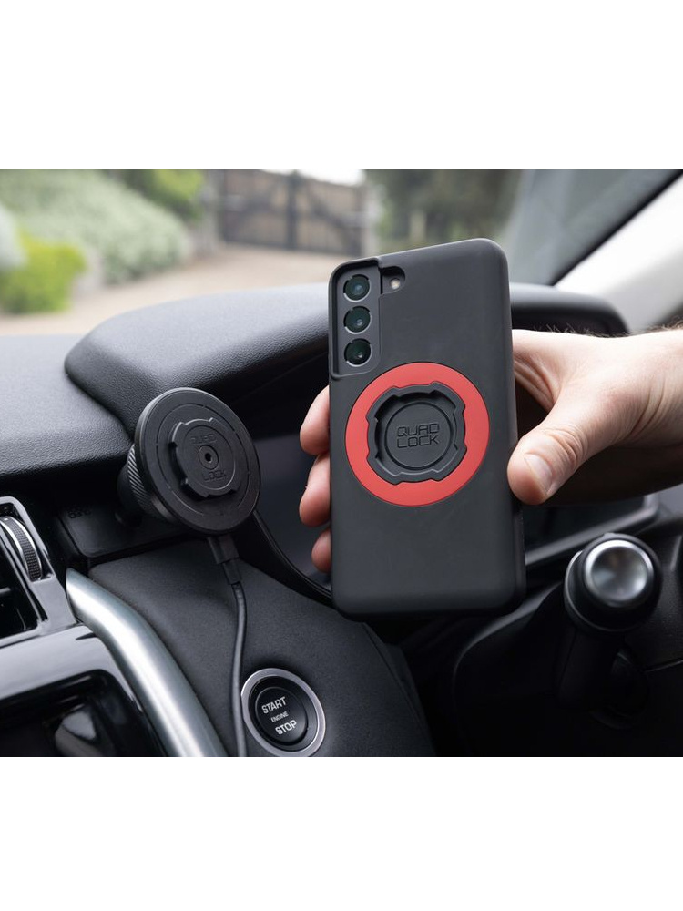 Zestaw do samochodu: etui na telefon iPhone 15 oraz mocowanie Quad Lock