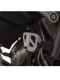Osłona zbiornika płynu hamulcowego SW-MOTECH Ducati Hypermotard 821/ SP [13-16]/ 939 [16-]/ Hyperstrada 821 [13-]/ 939 [16-]/ KTM Super Duke 1290 GT